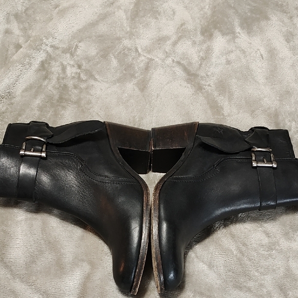 Frye Marjorie Knotted Black Ankle Boots Size 6B - Picture 6 of 10